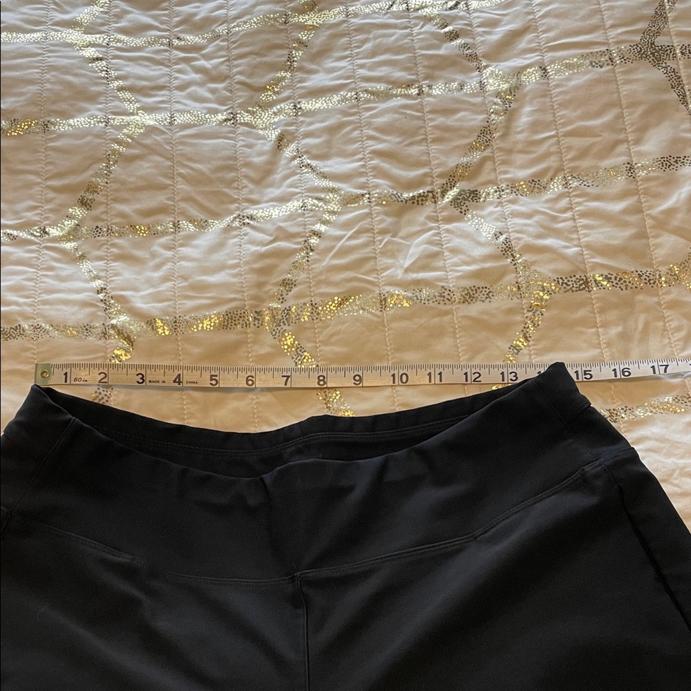 Lucy Black Activewear Capris - Picture 3 of 4
